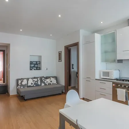 Appartement Triestevillas Galleria, Simply And Bright For 2+2 Triëst
