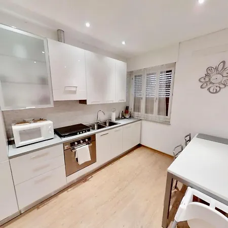 Triestevillas Galleria, Simply And Bright For 2+2 Appartement